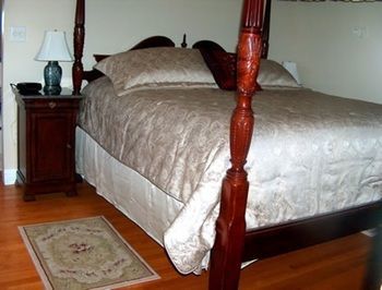 Magnolia Manor B&B Inn Вильямсбург Экстерьер фото